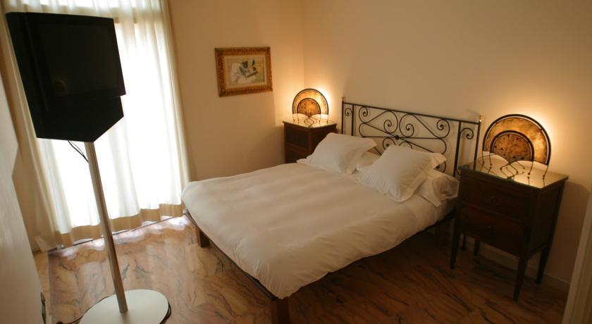 Roma Resort Trevi Pokoj fotografie